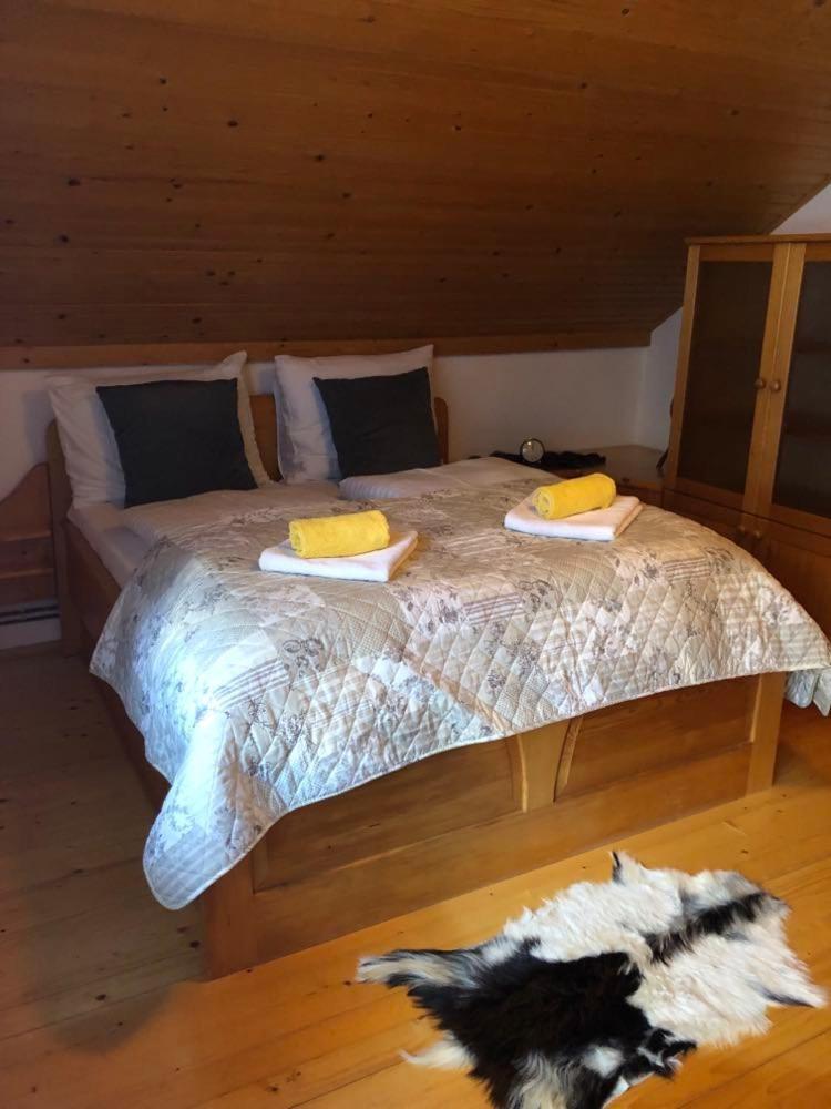 Apartma Cvrsta Trojka Jesenice Exterior foto